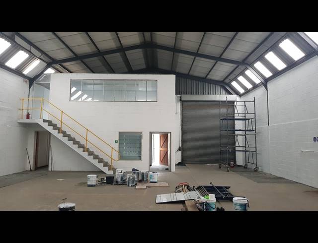 360M² FACTORY TO LET IN BLACKHEATH INDUSTRIAL